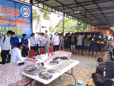 Penampakan 31 Orang Ditangkap BNN di Kampus FIB USU