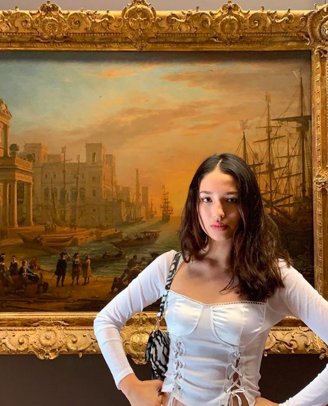 Di samping aktif dengan di dunia olahraga yang didominasi oleh pria itu, Lila Tan juga menekuni bidang model. Ia kini bahkan di bawah agensi model. Foto: dok. Instagram/@lilaatan