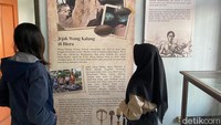 Benda-benda cagar budaya di rumah artefak semua berasal dari hibah atau pemberian dari masyarakat dan komunitas pelestari seperti Forum Peduli Sejarah Budaya Blora (FPSBB) dan hasil riset Balai Pelestarian Situs Manusia Purba (BPSMP) Sangiran. 