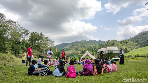 Nama Desa Tinalah diambil dari Sungai Tinalah di Samgaluh (Jalu Rahman Dewantara/detikcom)