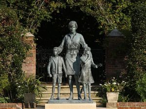 Putri Diana Abadi di Istana Kensington