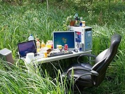 8 Penampakan Ruang Kerja Ekstrem Ini Bikin Stres dan Tambah Beban Hidup