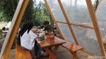 Foto: Ngopi Santai di Kafe Hits Bandung Barat
