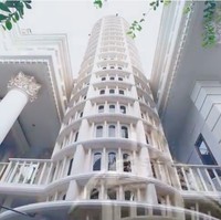 Rumah ini memiliki sebuah menara yang ternyata di bawahnya adalah sebuah mushala. Filosofinya, kita salat dengan dahi yang menempel ke lantai demi mencapai Yang Maha Tinggi, kata Pak Tri, sang pemilik rumah. (Foto: YouTube/deHakims Story)