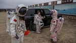 Sensasi Jadi Astronot di Gunung Berapi China