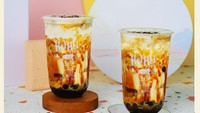 Ada di Jabodetabek, Bandung, sampai Surabaya, mampirlah ke Hei Hei Boba Bar kalau mau cicip ragam boba enak dengan rasa unik. Menu andalannya adalah Choki Boba, namun ada juga Regal Coffee Latte, Bananana, hingga HeiHei Marie Regal. Foto: heihei_id 