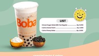 Mau boba murah? The Boba jadi pilihan pas. Modal Rp 10 ribu, kamus udah bisa cicip boba enak dengan tambahan 2 topping. Menunya adalah Brown Sugar Boba Milk Tea dengan extra cheese foam dan extra chewy boba. Gerai The Boba banyak ditemukan di Jabodetabek. Foto: bobatime.indo
