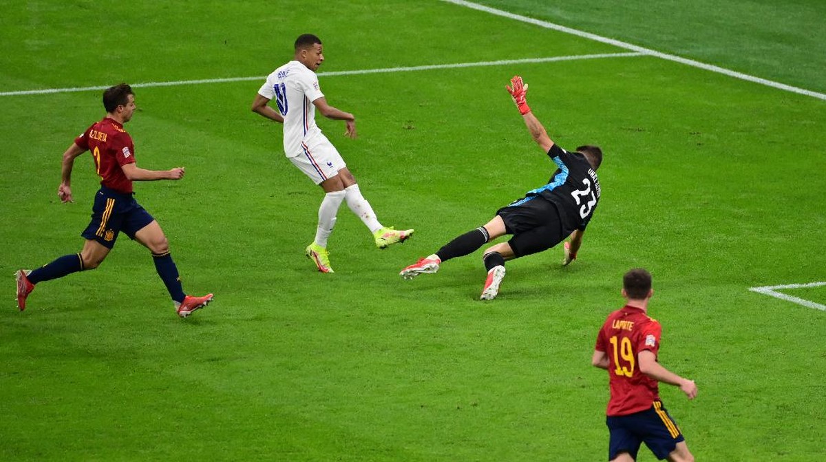 Spanyol vs Prancis Spanyol vs Prancis