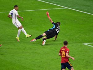 Spanyol Dikalahkan Prancis, Busquets: Gol Mbappe Offside!
