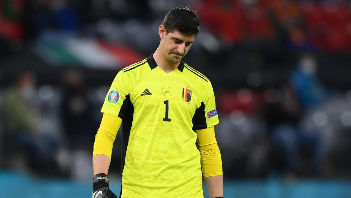 Thibaut Courtois kecewa di Timnas Belgia. (Foto: Getty Images/Matthias Hangst)