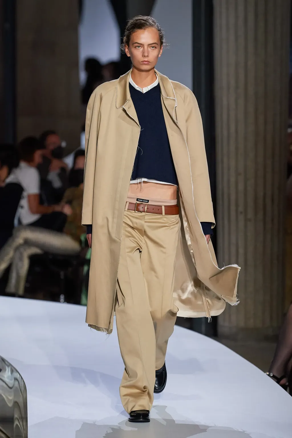 Tren Celana/Rok Hipster - Miu Miu Spring-Summer 2022 Tren Celana/Rok Hipster