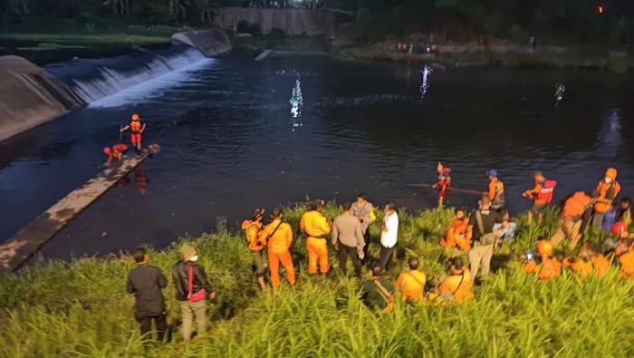 Upaya pencarian bocah tenggelam di Dam Kriyan, Bantul