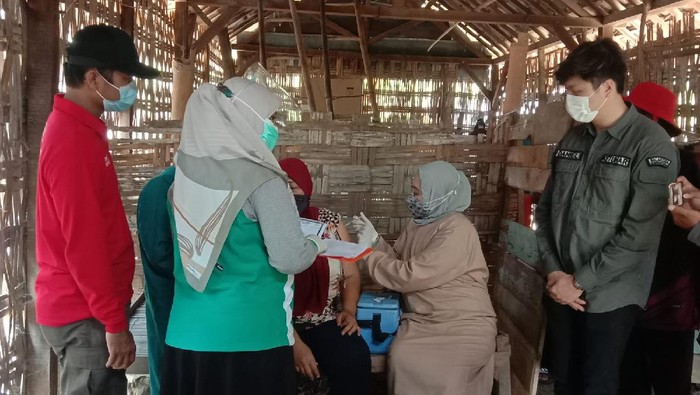 vaksinasi door to door yang digelar BIN