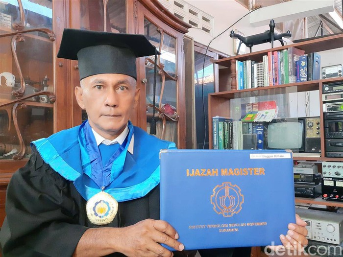 Wisudawan Tertua ITS