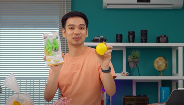 Youtuber Gadget Beli 5 Alat Dapur Aneh, Ada Gunting Sayuran dan Spons Cuci Piring