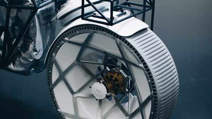 Desain Motor untuk berkendara di bulan. Desain Motor untuk berkendara di bulan.