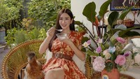 Ini dia salah satu rahasia kecantikan Jamie Chua. Di pagi hari, ia sarapan sarang burung. Ia juga meyakini manfaat sehat sarang burung seperti menguatkan imunitas tubuh dan membantu pertumbuhan sel.