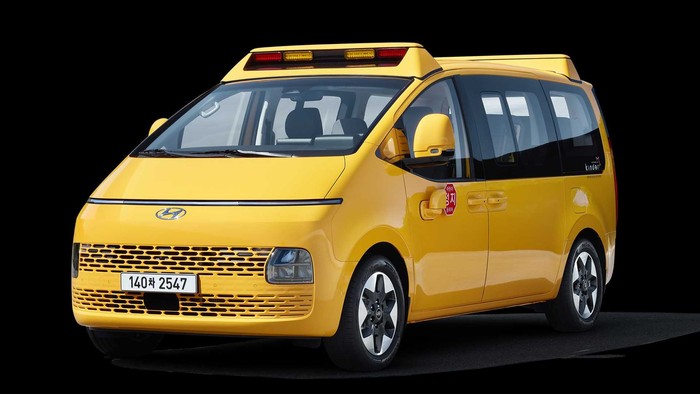 Hyundai Staria jadi bus sekolah