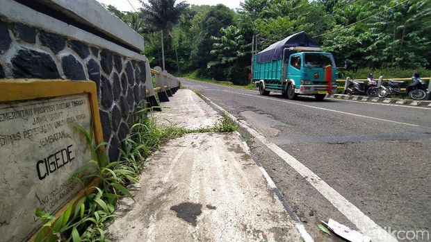 Jalan dan Jembatan Horor di Ciamis Jalan dan Jembatan Horor di Ciamis