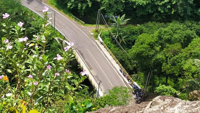 Jalan dan Jembatan Horor di Ciamis