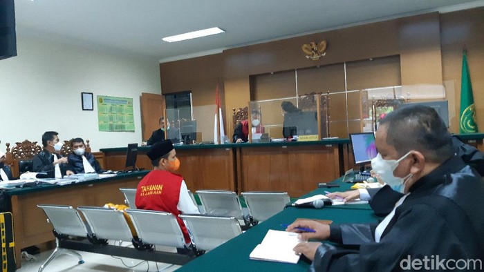 Kepala Bapenda Banten disebut terima Rp 20 juta dari terdakwa korupsi samsat Mangpiling