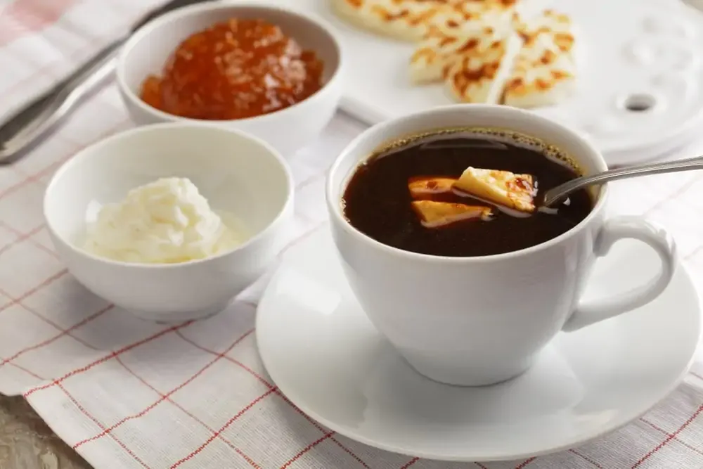 Kopi Campur Keju, Racikan Aneh yang Bikin Kopi  Lebih Nikmat