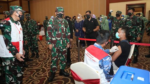 Kunjungan kerja panglima TNI ke Kepri, Resmikan Markas Kogabwilhan hingga tinjau Vaksinasi