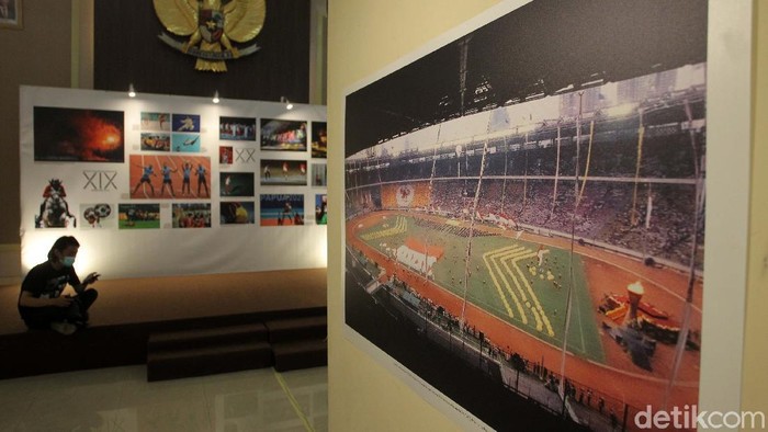 Pameran fotografi berjudul ResPONs digelar di Monumen Pers Nasional, Surakarta, Jawa Tengah. Pameran ini bicara sejarah PON sekaligus memeriahkan PON XX di Papua.