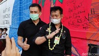 Ia meminta para pejabat daerah ikut mengawal agar produk olahan singkong di sana terus berkembang. Para anak muda juga diminta membuat inovasi agar olahannya bisa tahan lama sehingga bisa diekspor.