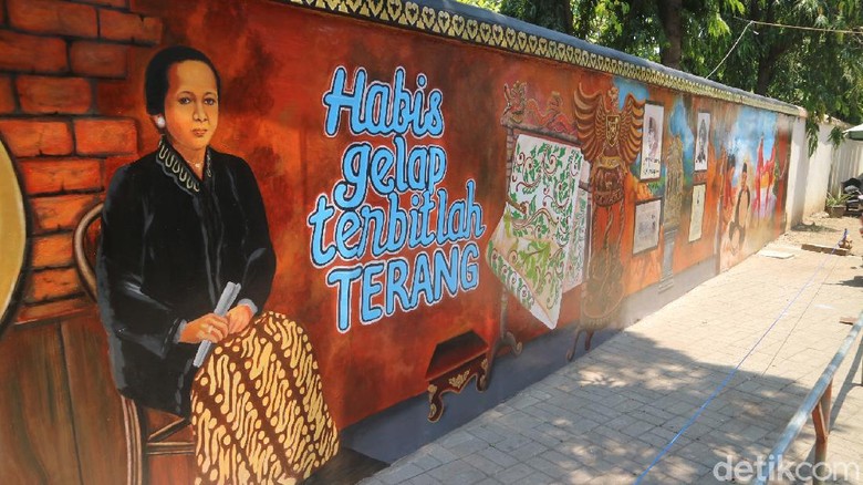 Mural di Museum Kartini Jepara