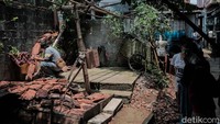 Nova menyebutkan, pihak RT setempat dan anggota Polsek Cilandak sudah mendatangi lokasi tumbuhnya bunga tersebut.