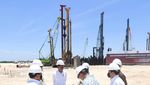 Dua Jempol Jokowi Saat Resmikan Proyek Smelter Freeport