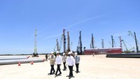 Jangan sampai kita memiliki tambang, kita memiliki konsentrat, hilirisasinya ada di negara lain seperti tadi dikatakan ada di Spanyol dan Jepang, nilai tambahnya berarti yang menikmati mereka, tegas JokowiFoto: Dok. Lukas - Biro Pers Sekretariat Presiden
