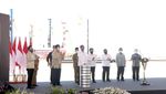 Dua Jempol Jokowi Saat Resmikan Proyek Smelter Freeport