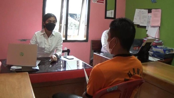 Pria inisial MR (19) di Kabupaten Mamasa, Sulbar ditangkap polisi usai mencabuli anak di bawah umur. (dok. Istimewa)