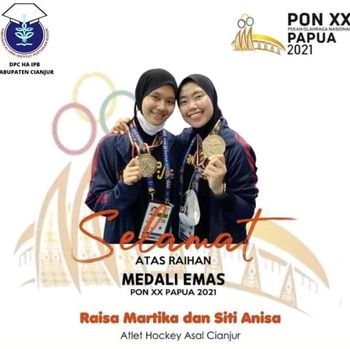 Raisa Martika Tamara dan Siti Anisa yang telah menyumbangkan medali emas di PON XX 2021 PAPUA untuk Kontingen Jawa Barat.