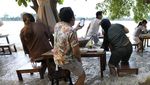 Foto: Tergenang Air, Restoran Ini Jadi Hits di Thailand