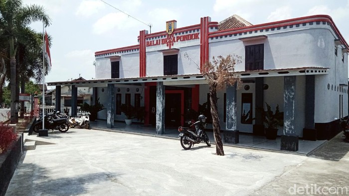 Tahu Nggak, Kantor Desa di Klaten Ini Dulunya Gedung Bioskop Desa Pondok, Klaten, jadi saksi sejarah kejayaan bioskop tahun 1970-1980an. Jejak kejayaan bioskop di desa itu bisa dilihat di kantor desa yang dulunya bioskop.