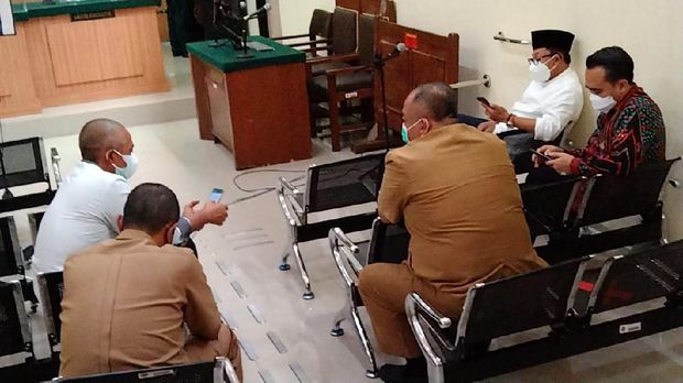 wali kota malang sutiaji disidang di PN Kepanjen