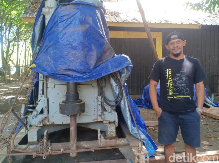 Warga Pulau Merah, Dusun Pancer, Desa Sumberagung, Kecamatan Pesanggaran, Banyuwangi berharap adanya program saluran air bersih. Sebab, air di sekitar tempat tinggal mereka terasa asin dan sedikit kotor.
