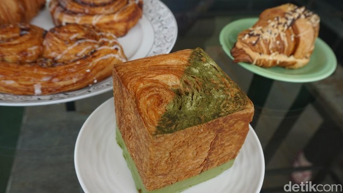 5 Kreasi Croissant Kekinian yang Viral dan Wajib Dicicipi 5 Kreasi Croissant Kekinian yang Viral dan Wajib Dicicipi