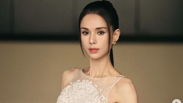 Carman Lee, pemeran Bibi Lung.