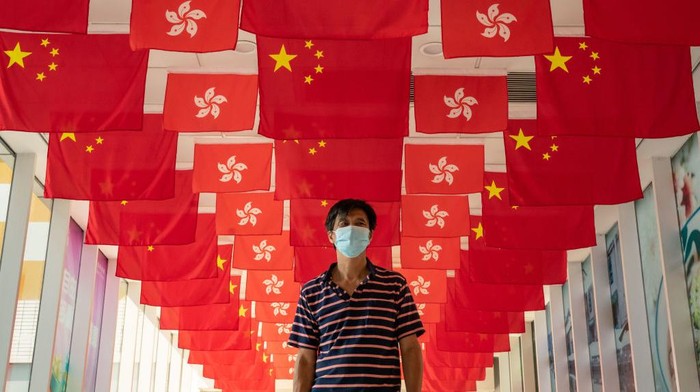 Otoritas China bersiap memeriksa ratusan ribu sampel darah dari bank darah yang ada di kota Wuhan sebagai bagian dari penyelidikan asal-usul virus Corona (COVID-19).