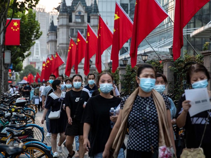 Otoritas China bersiap memeriksa ratusan ribu sampel darah dari bank darah yang ada di kota Wuhan sebagai bagian dari penyelidikan asal-usul virus Corona (COVID-19).