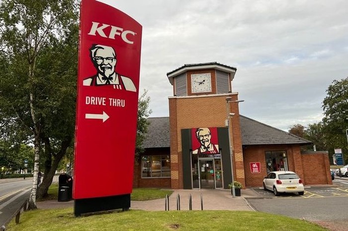 Kelamaan Makan KFC di Resto, Pasangan Ini Kaget Didenda Rp 1,9 Juta