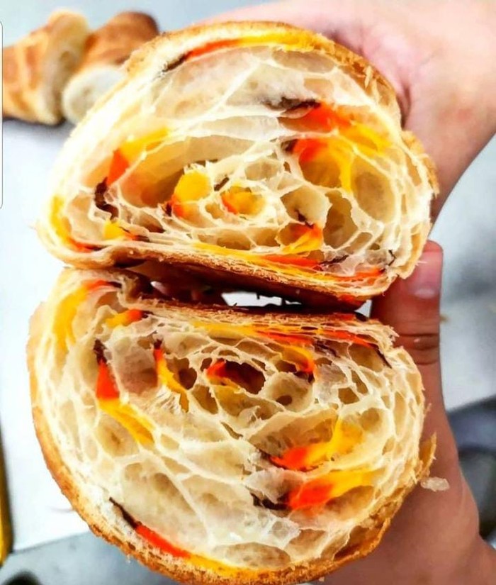 10 Kreasi Bicolor Croissant, Croissant Cantik dengan Dua Warna