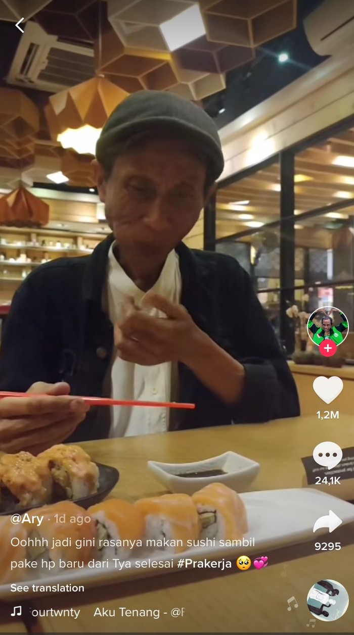 Haru! Driver Ojol Ini Ditraktir Sushi Pertama Kali oleh Sang Putri Haru! Driver Ojol Ini Ditraktir Sushi Pertama Kali oleh Sang Putri