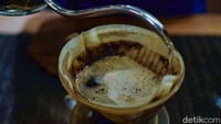 Kopi yang dijual berasal dari Lintong, Sidikalang, dan Gurgur.