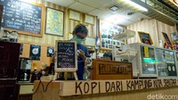 Tak hanya itu, Hotman dan teman-teman juga kerap memberikan pelatihan barista dan budi daya tanaman kopi.