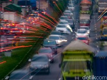 Tak Hanya di Jalan TB Simatupang, Tol JORR Juga Macet Pagi Ini